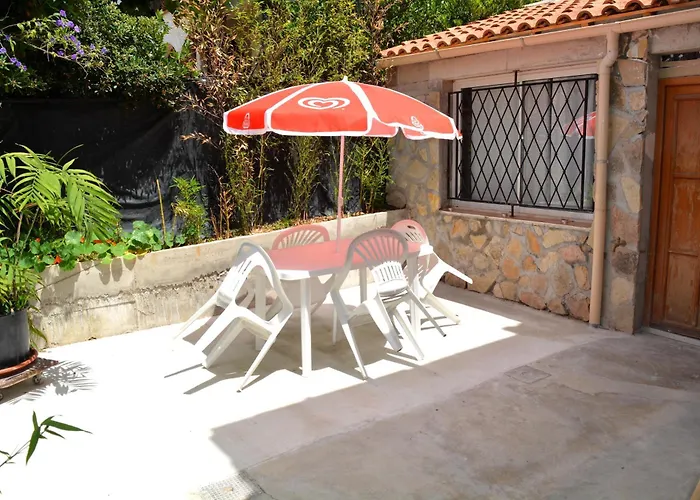 Maison d'hôtes D'hôtes En Rez De Avec Piscine Antibes