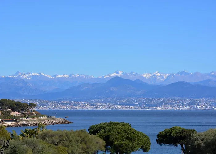 D'hotes En Rez De Avec Piscine 게스트하우스